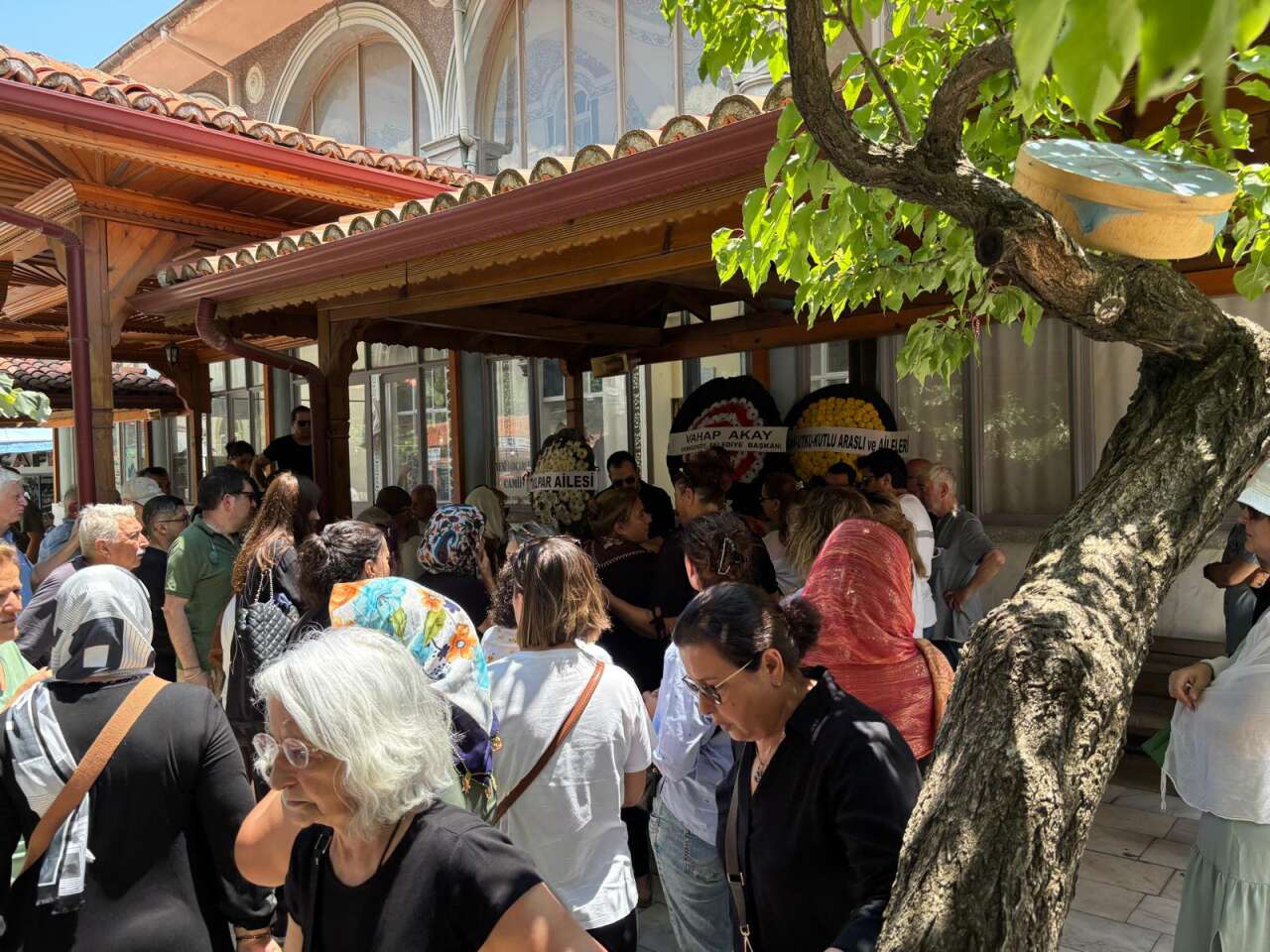 Muğla Emlak Camiası Yasta: Sevilen Emlakçı Koray Helvacı Son Yolculuğuna Dualarla Uğurlandı 3